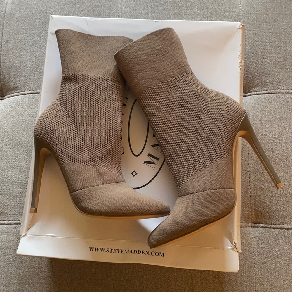 Steve Madden century booties dark taupe